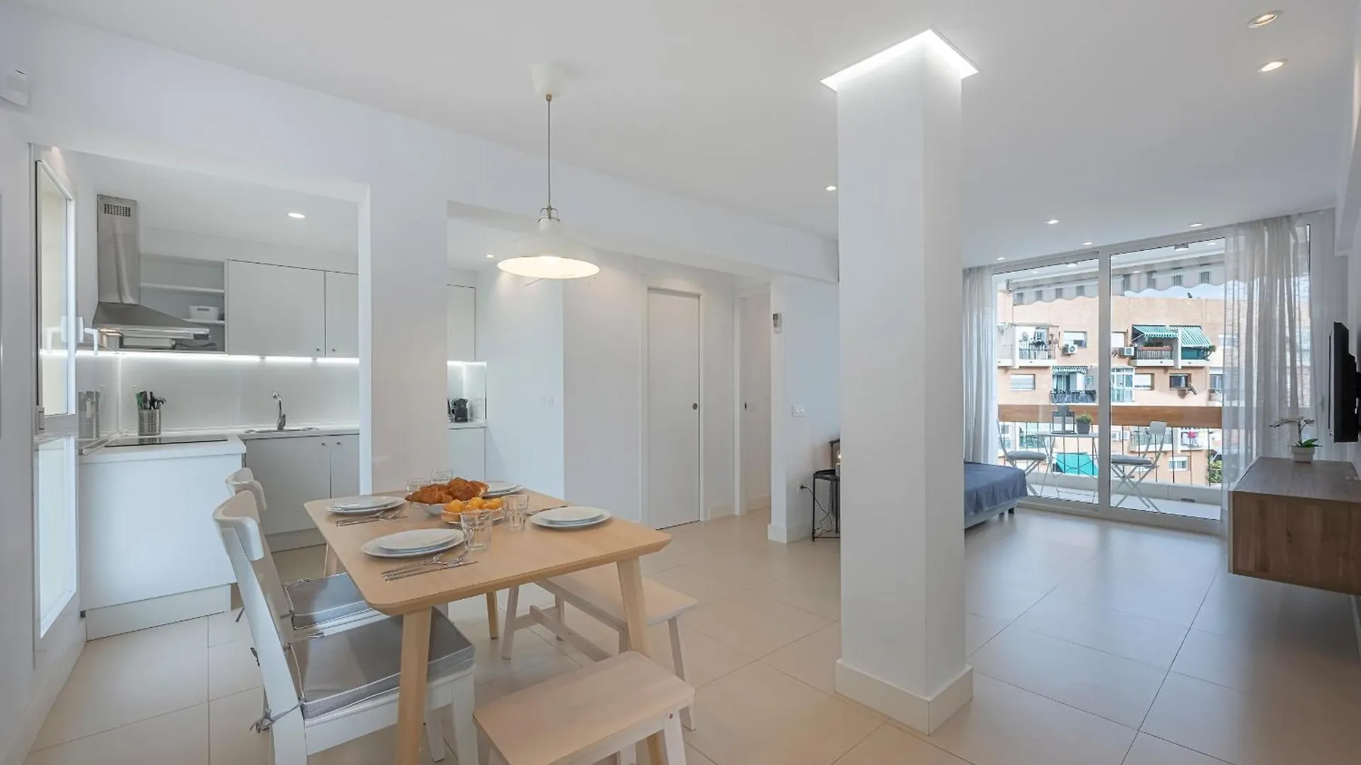 Bright Apartment Close To The Sea Μαρμπέλλα