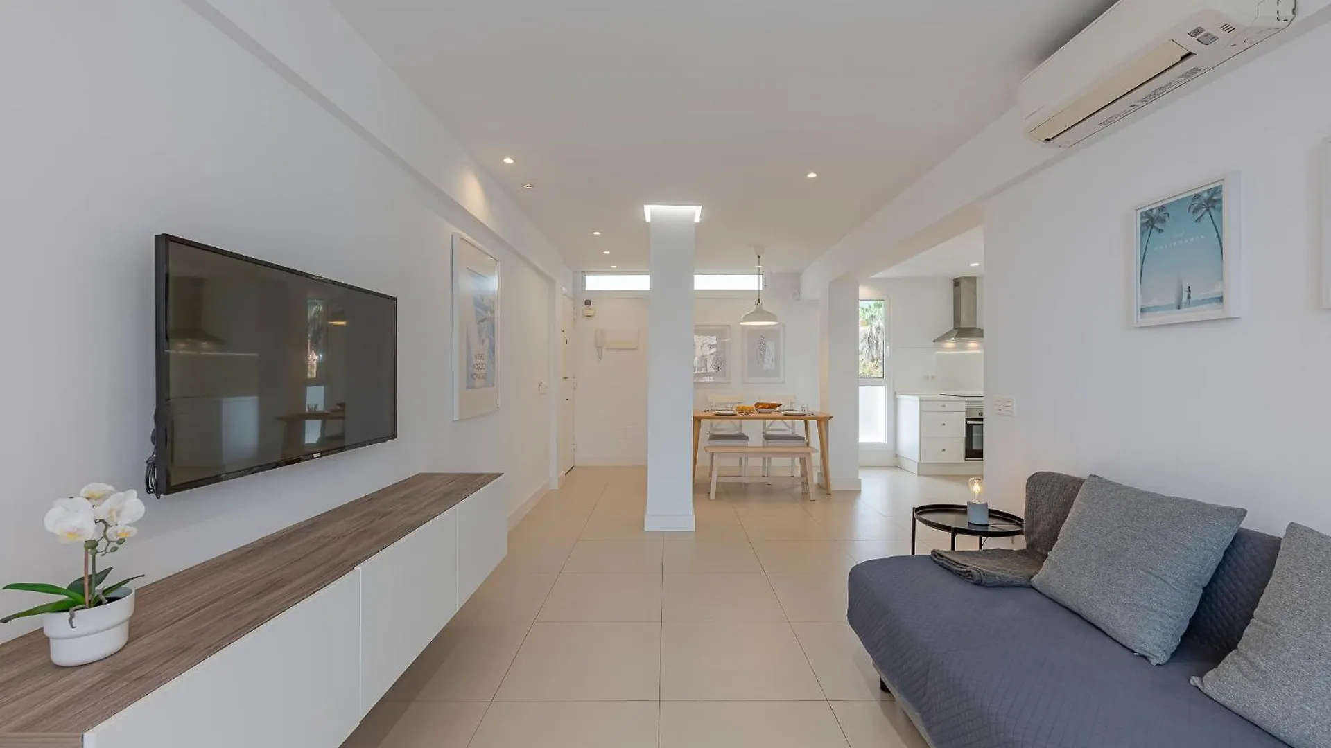 Bright Apartment Close To The Sea Μαρμπέλλα