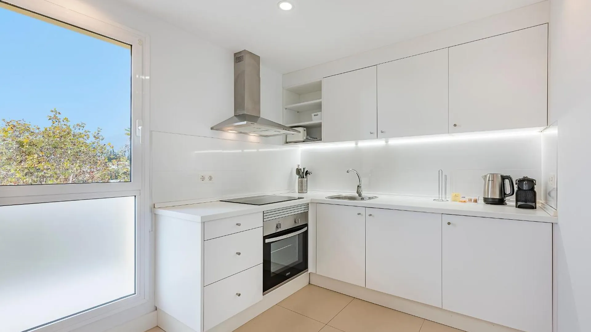 Bright Apartment Close To The Sea Marbella